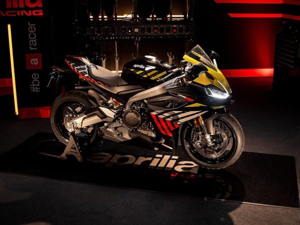 aprilia-rs-660-factory_01.jpg