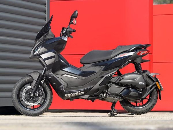 aprilia-sr-gt-125_04.jpg