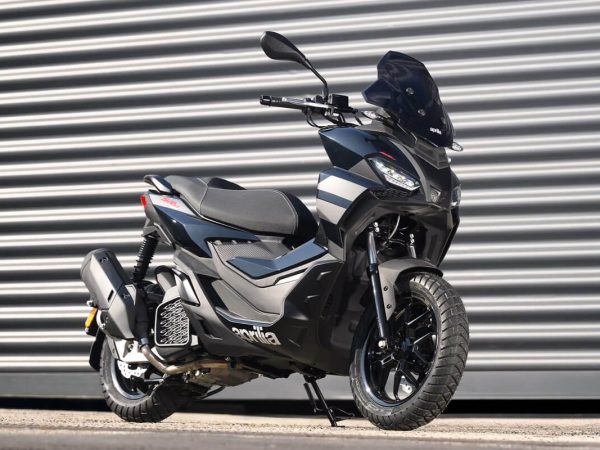 aprilia-sr-gt-200_01.jpg