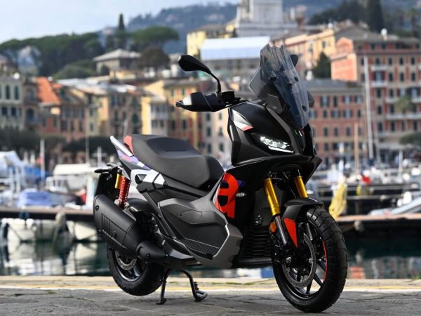 aprilia-sr-gt-rally-replica-400_13.jpg