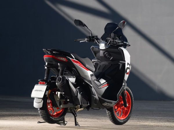 aprilia-sr-gt-sport-200_05.jpg