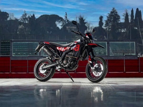 aprilia-sx-125_01.jpg