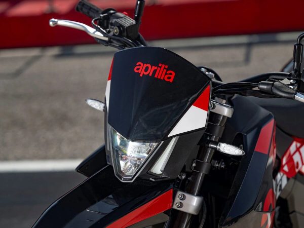 aprilia-sx-125_02.jpg