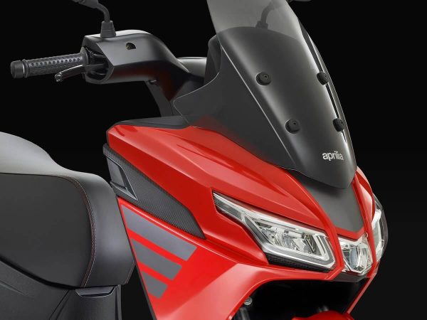 aprilia-sxr-sport-50_01.jpg