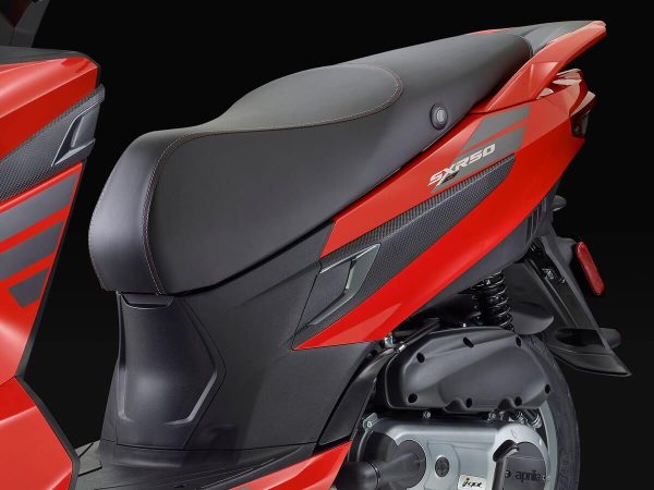 aprilia-sxr-sport-50_03.jpg