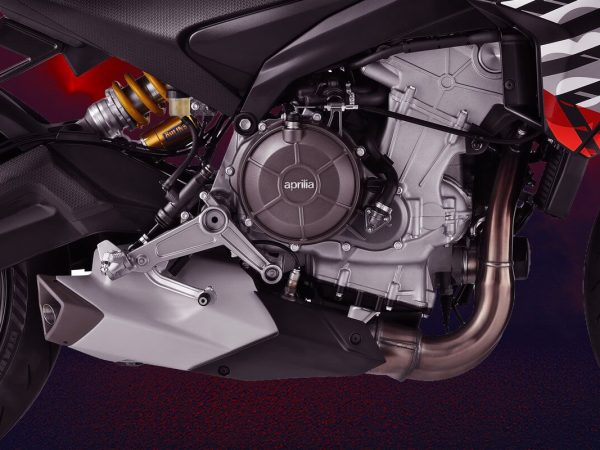 aprilia-tuono-660-factory_05.jpg