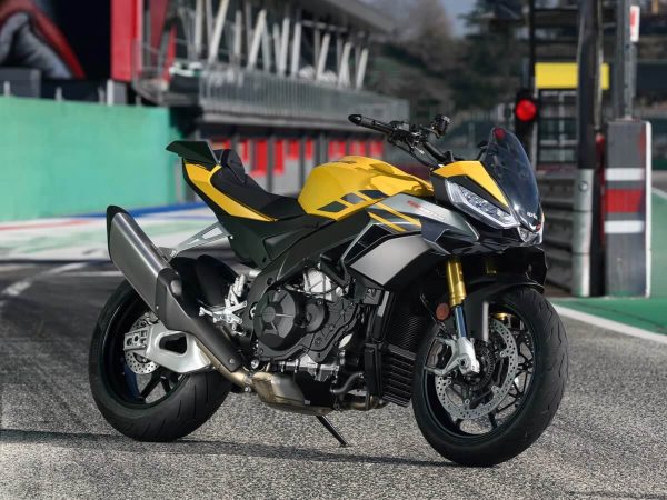 aprilia-tuono-v4-1100_01.jpg