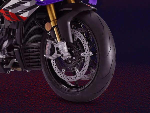 aprilia-tuono-v4-factory-1100_02.jpg