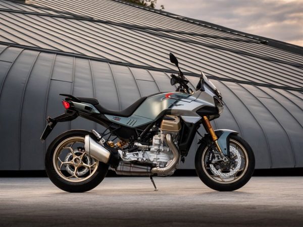 moto-guzzi-v100-mandello-s_gallery_01.jpg