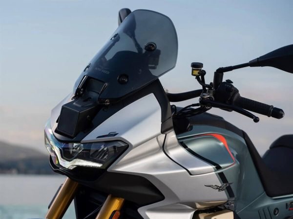 moto-guzzi-v100-mandello-s_gallery_02.jpg