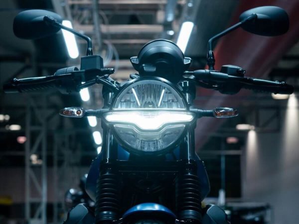 moto-guzzi-v7-stone_gallery_03.jpg