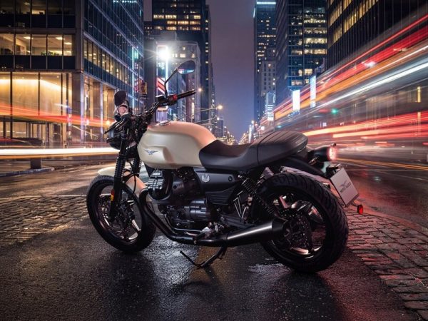 moto-guzzi-v7-stone_gallery_06.jpg