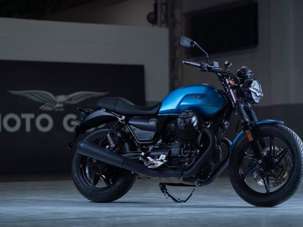 moto-guzzi-v7-stone_gallery_07.jpg