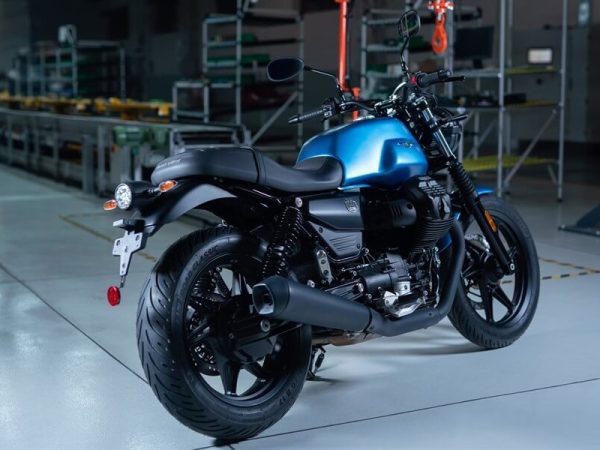 moto-guzzi-v7-stone_gallery_08.jpg