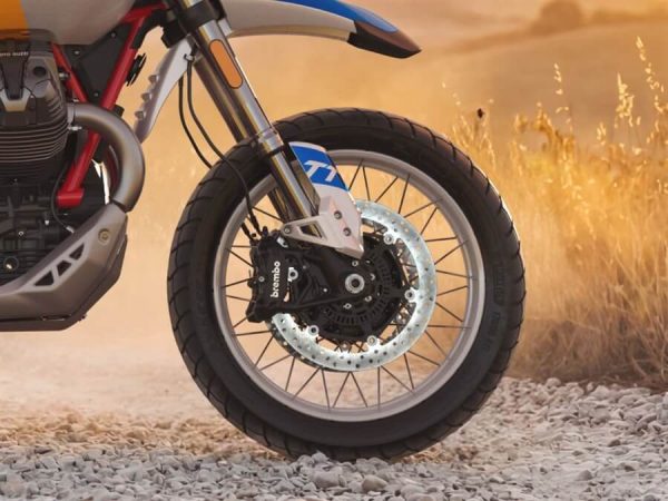 moto-guzzi-v85-tt_gallery_02.jpg