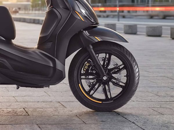 piaggio-beverly-25th-anniversary-310_gallery_03.jpg