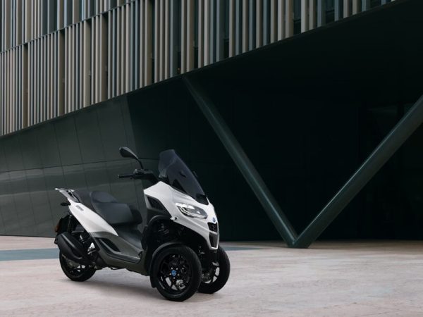 piaggio-mp3-310_gallery_01.jpg