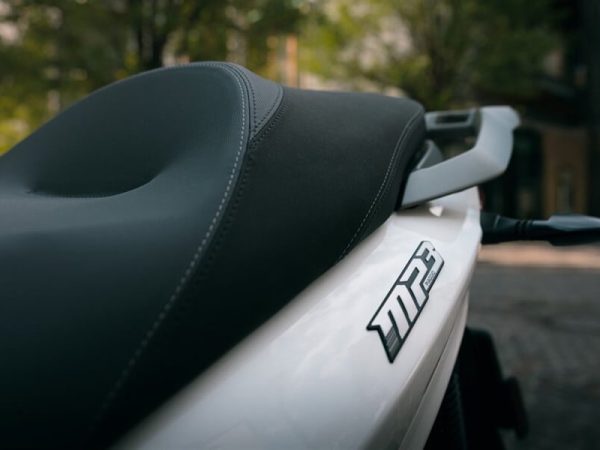 piaggio-mp3-310_gallery_03.jpg