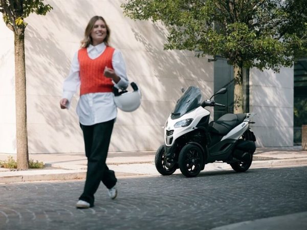 piaggio-mp3-310_gallery_04.jpg