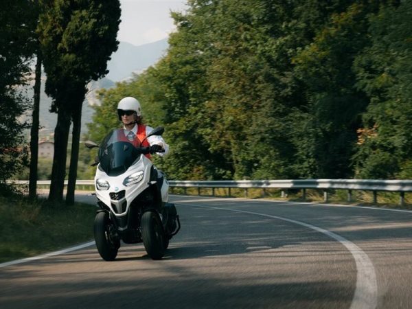 piaggio-mp3-310_gallery_05.jpg