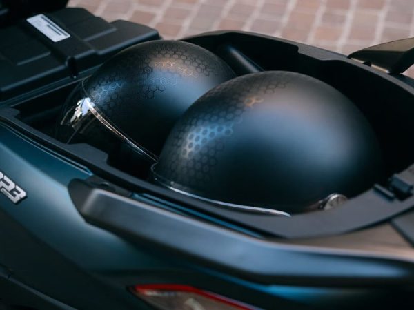piaggio-mp3-exclusive-530_gallery_02.jpg