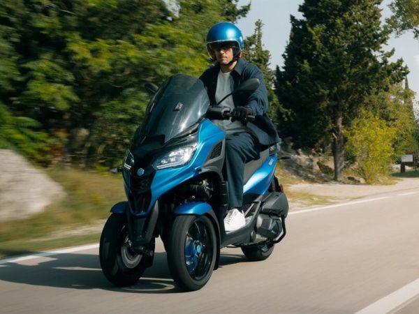 piaggio-mp3-sport-310_gallery_04.jpg