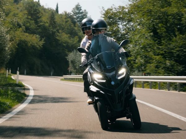 piaggio-mp3-sport-400_gallery_03.jpg