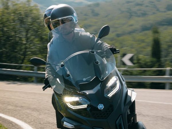 piaggio-mp3-sport-400_gallery_04.jpg