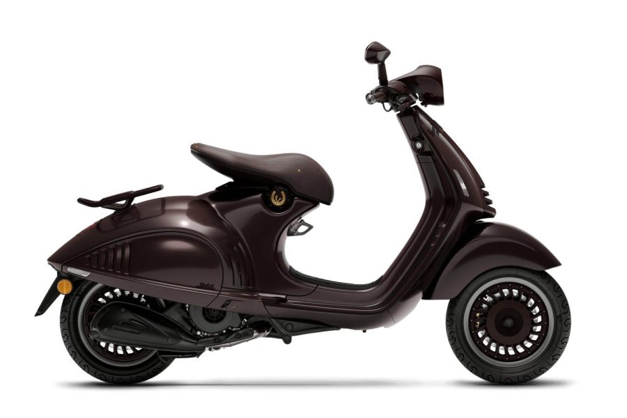 vespa-946-horse-125.jpg