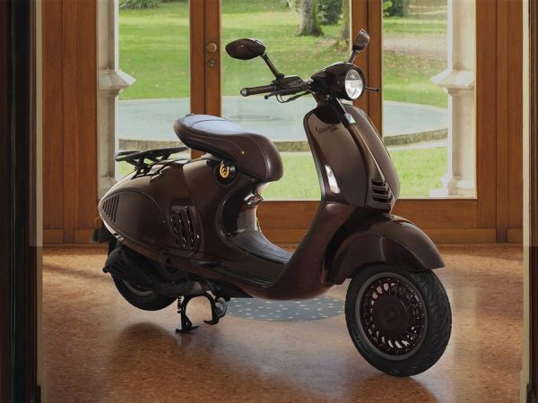 vespa-946-horse-125_04.jpg
