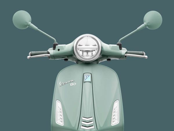 vespa-primavera-125-80th_03.jpg