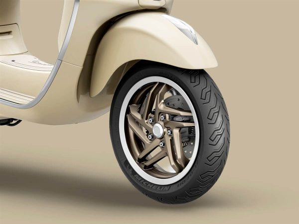 vespa-primavera-125-s_02.jpg