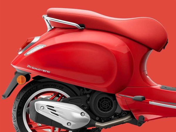 vespa-primavera-150-red_02.jpg
