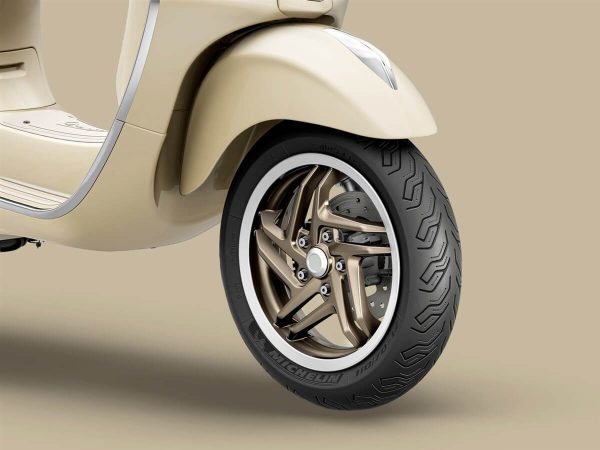 vespa-primavera-50-s_02.jpg
